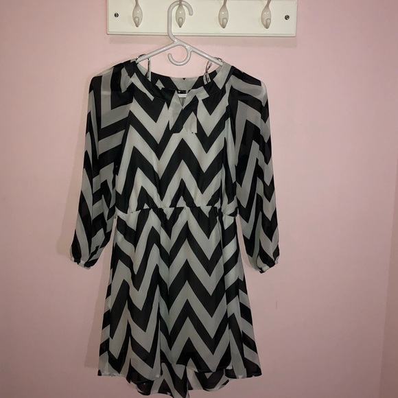 Black and White chevron dress - Picture 1 of 2